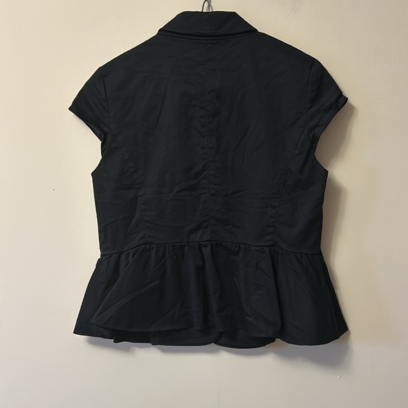 7th Avenue Design black button front blouse cap sleeves new w/o tags  size 4 - Picture 3 of 4
